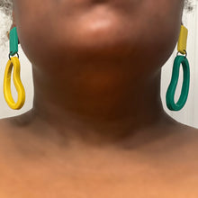 Load image into Gallery viewer, Michelle Organic Dangle (green/Chartreuse)
