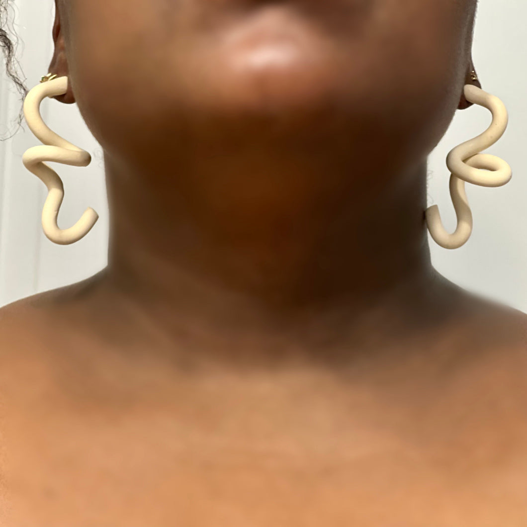 Susan Loop-de-loop-Cream